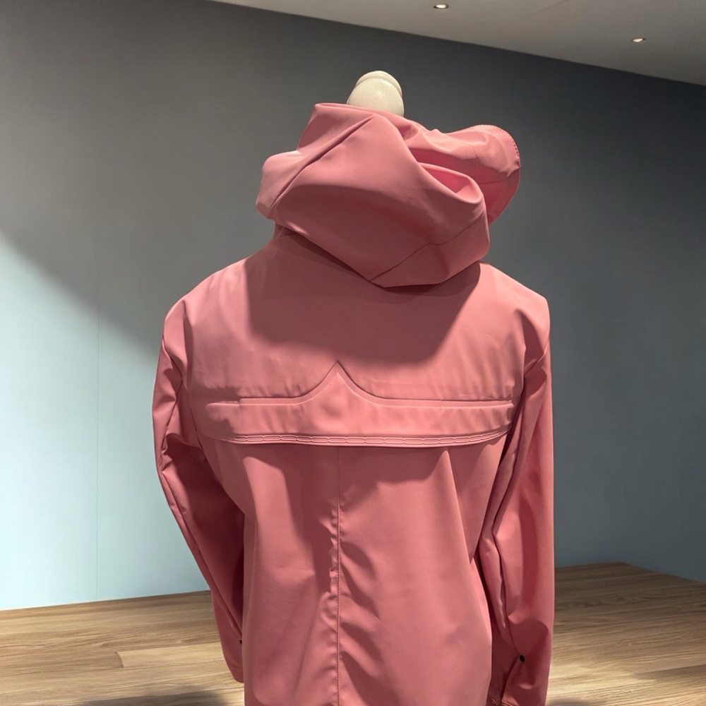 FINAL ⬇️HUNTER RAIN HOOD JACKET NO OFFERS - Picture 3 of 10